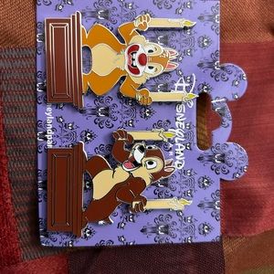 Disneyland Paris Chip and Dale Phantom Manor 2 pin set.